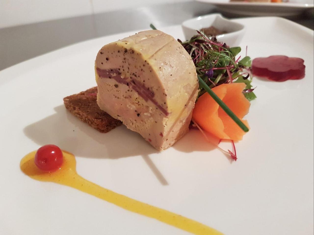 Reves Gourmands, Hotellerie & Gastronomie Vernayaz Luaran gambar